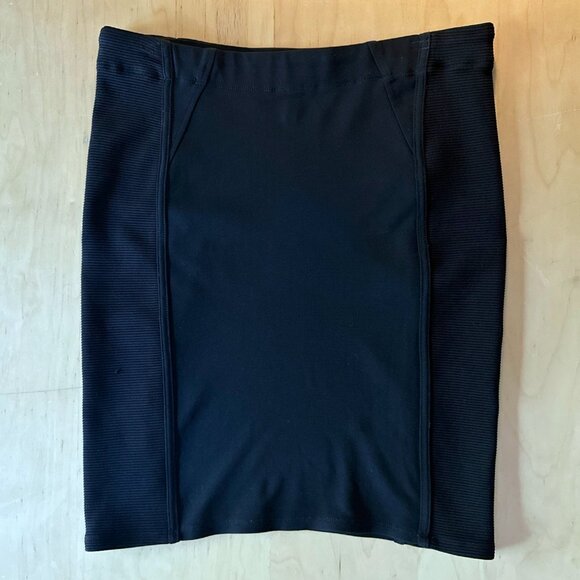BCBGMaxazria Black Stretch Bodycon Pencil Skirt Medium - Picture 5 of 10